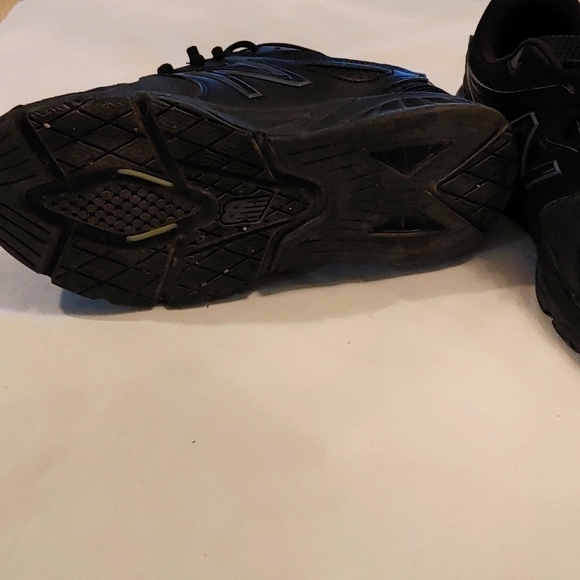 Women's New Balance Shoes - Picture 3 of 3